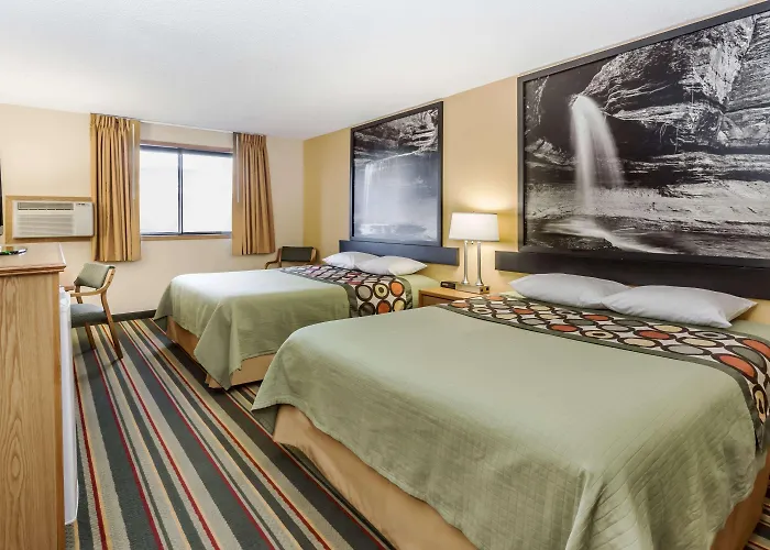 Super 8 By Wyndham Starved Rock