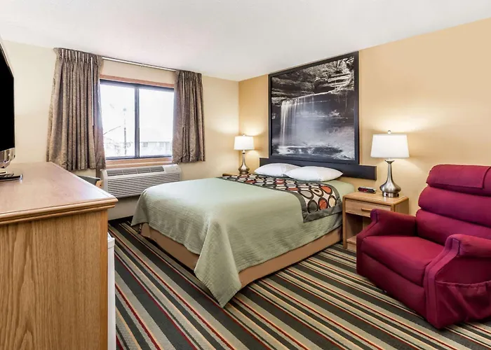 Super 8 By Wyndham Starved Rock Hotel 2*