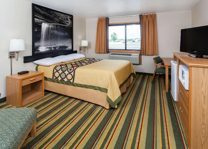 Super 8 By Wyndham Starved Rock 2*