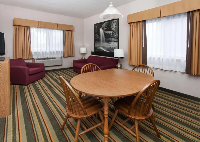 Super 8 By Wyndham Starved Rock Hotel 2*