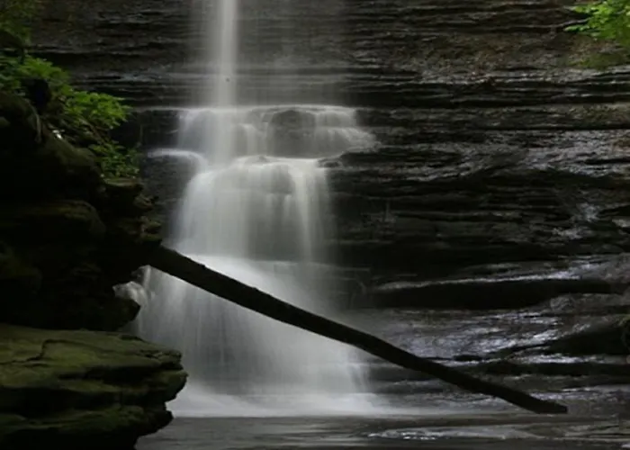 Super 8 By Wyndham Starved Rock 2*