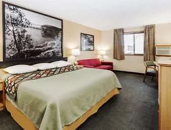 Super 8 By Wyndham Starved Rock 2*